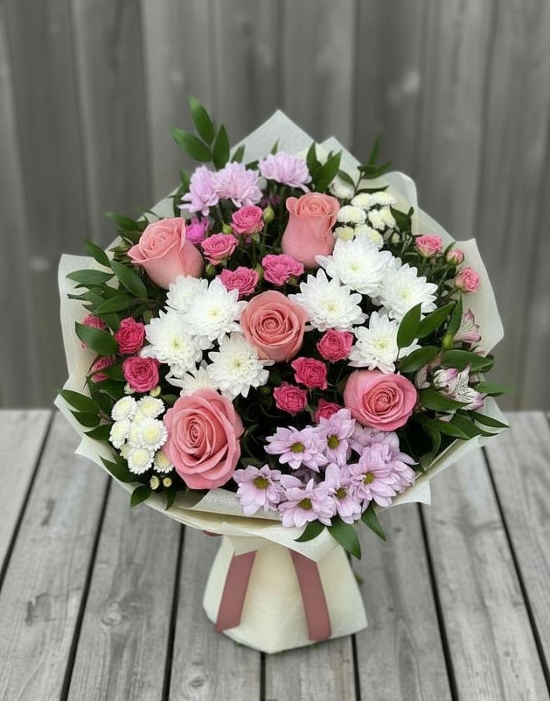 Букет цветов из: Альстромерии, Гвоздики, Розы и Хризантемы в Белорецке