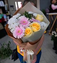 Букет цветов из:  Герберы, Розы и Хризантемы в Белорецке