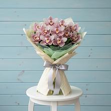 Букет цветов из:  Орхидеи и Розы в Белорецке