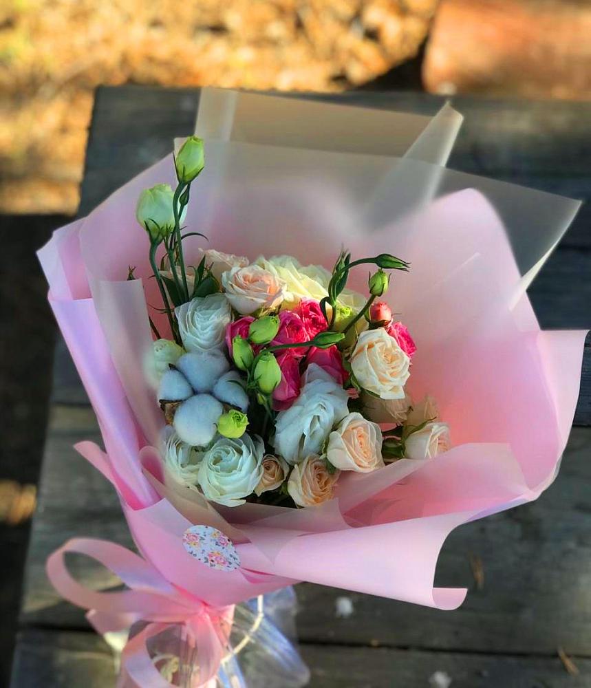 Букет цветов из: Розы и Лизиантусы в Белорецке