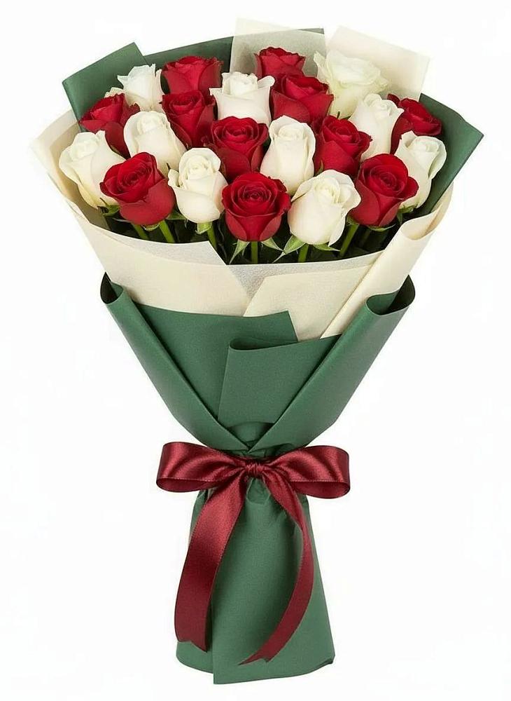 Букет Микс из красных и белых роз в Белорецке