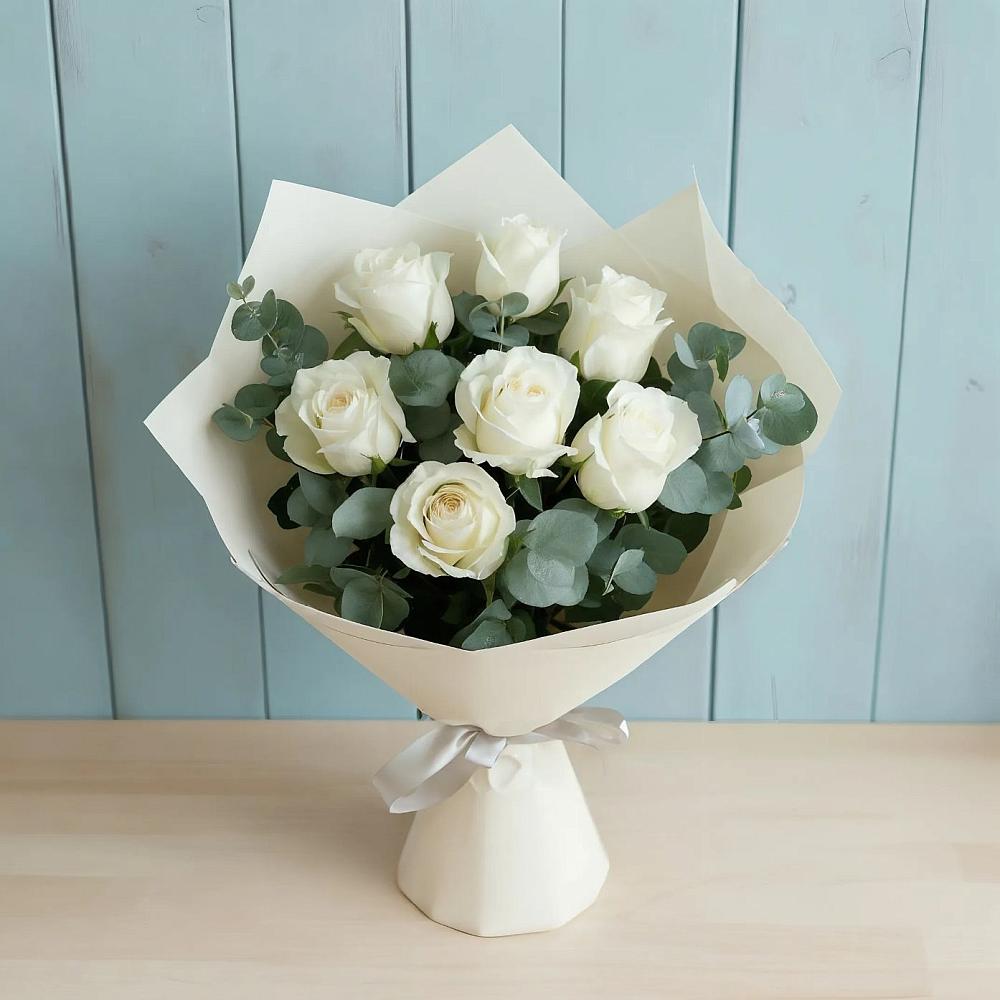 Букет Белые розы в Эвкалипте в Белорецке