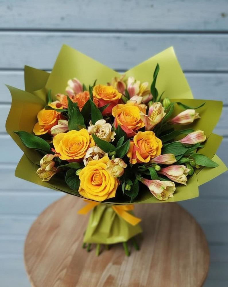 Букет цветов из: Альстромерии и Розы в Белорецке