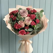 Букет цветов из:  Гвоздики и Розы в Белорецке