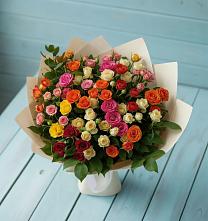 Букет Микс из разноцветных кустовых роз в Белорецке