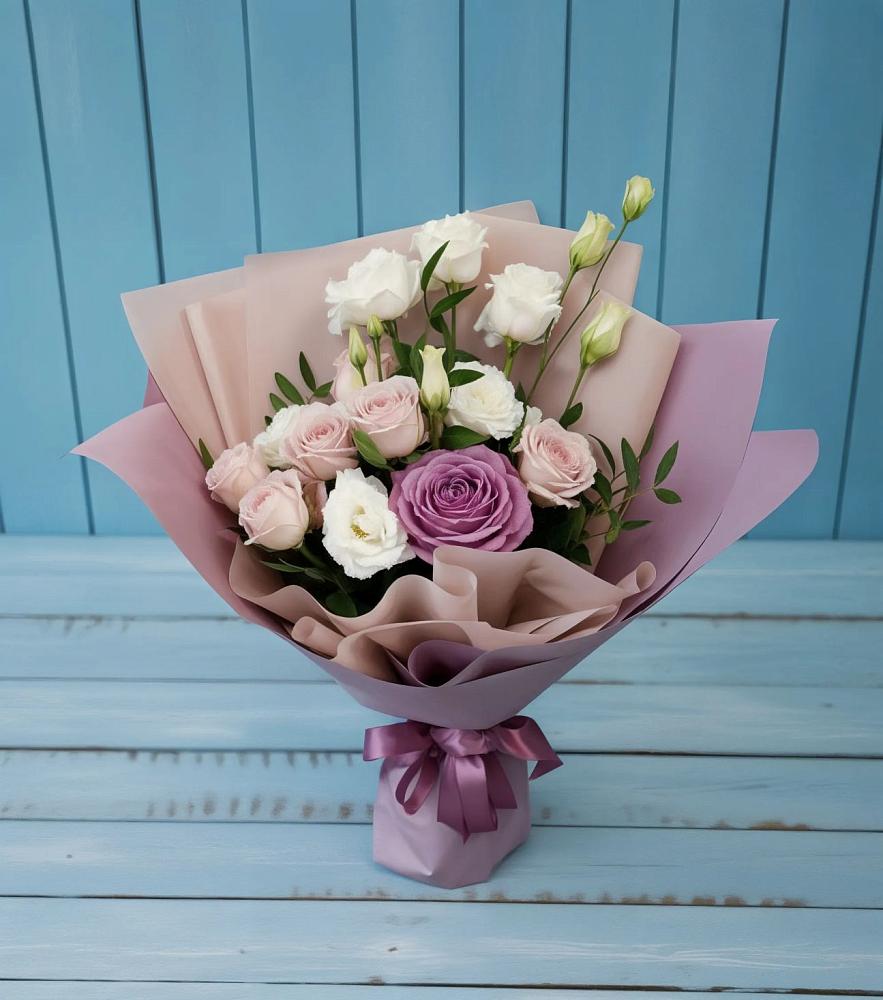 Букет цветов из: Розы и Лизиантусы в Белорецке